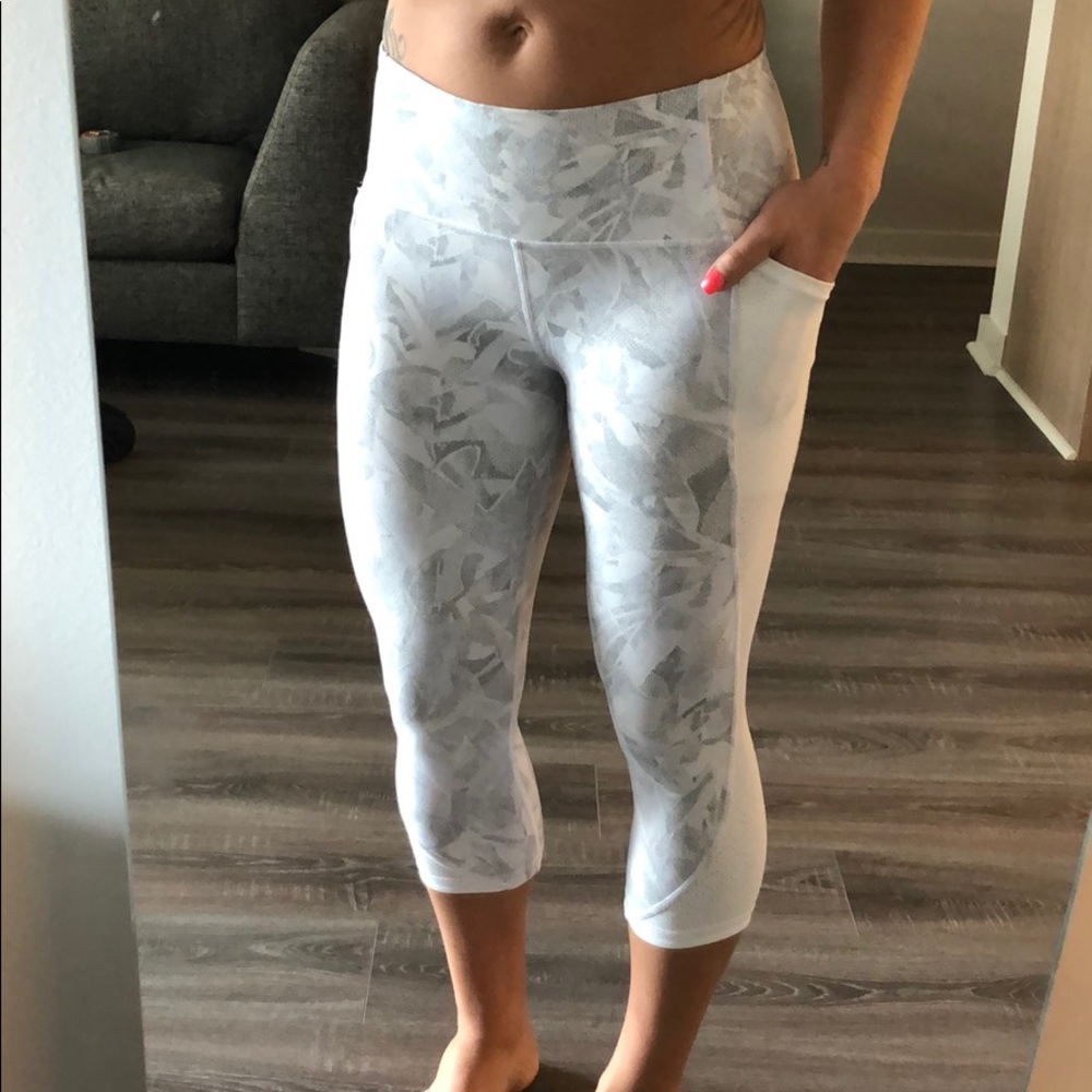 Lululemon All The Right Places Crop, Luxtreme 2018